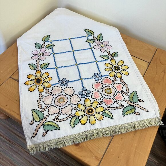 Hand Embroidered Flower Swag Table Runner Vintage Cotton w/ Fringe Ends 15x46" - Picture 8 of 9